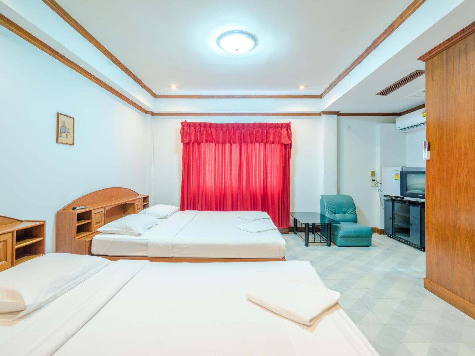Break Point Hotel Patong Exterior foto