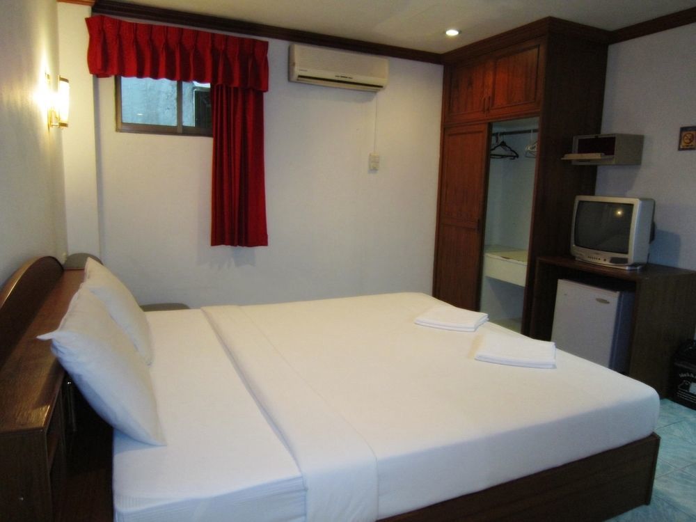Break Point Hotel Patong Exterior foto