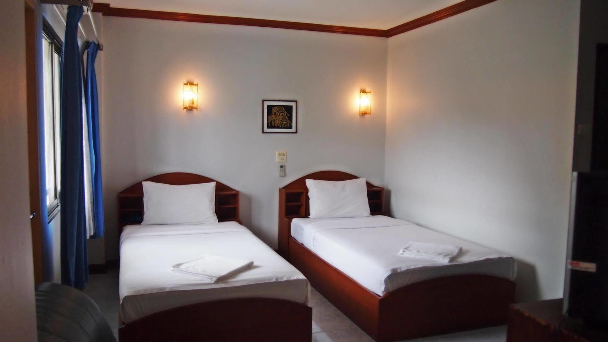 Break Point Hotel Patong Exterior foto